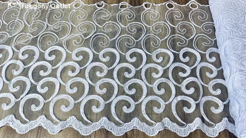 Méteráru, Vitrázs Függöny, Melisz himzett, jeges fehér, 60 cm 