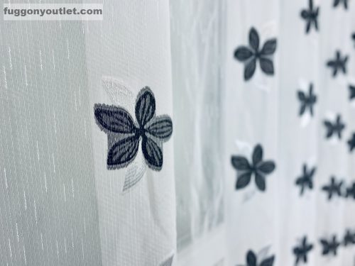 Voile, fehér alapon fekete virágos, 200x210 cm 