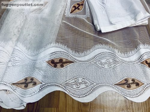 Pablo, fehér alapon barna, 150x155 cm