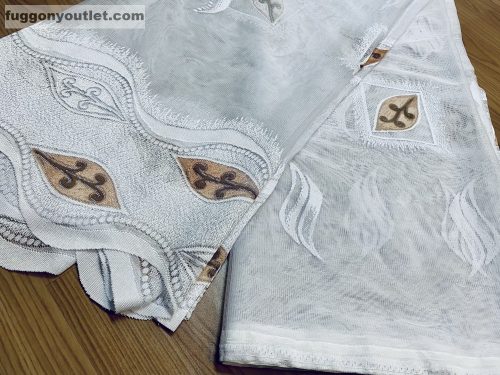 Pablo, fehér alapon barna, 150x155 cm