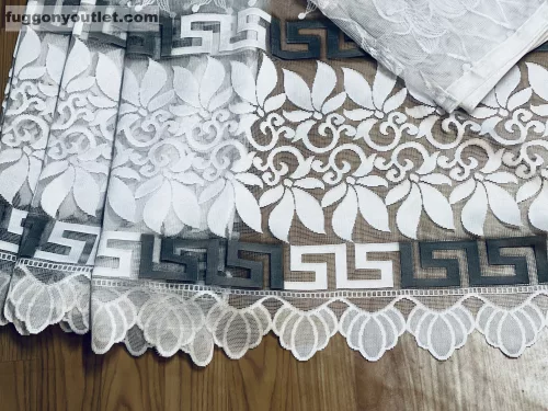 Görög minta, fehér alapon fekete, 300x175 cm