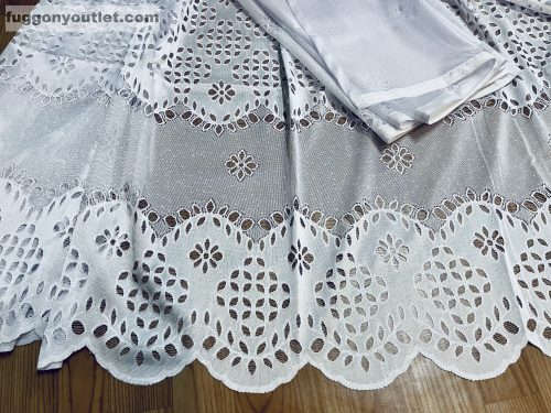 Lyukacsos Levél, jeges fehér, 300x175 cm