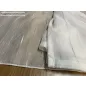 Voile, Pálcikás, fehér alapon szürke, 400x150 cm 