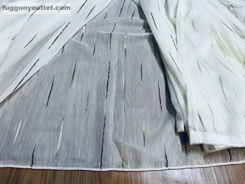 Voile, Pálcikás, fehér alapon barna arany, 300x150 cm