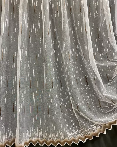 Zápor, fehér alapon barna, 200x155 cm